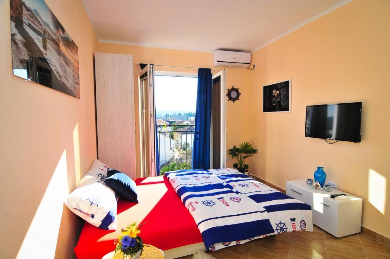 Apartments M&T Tivat Exterior photo